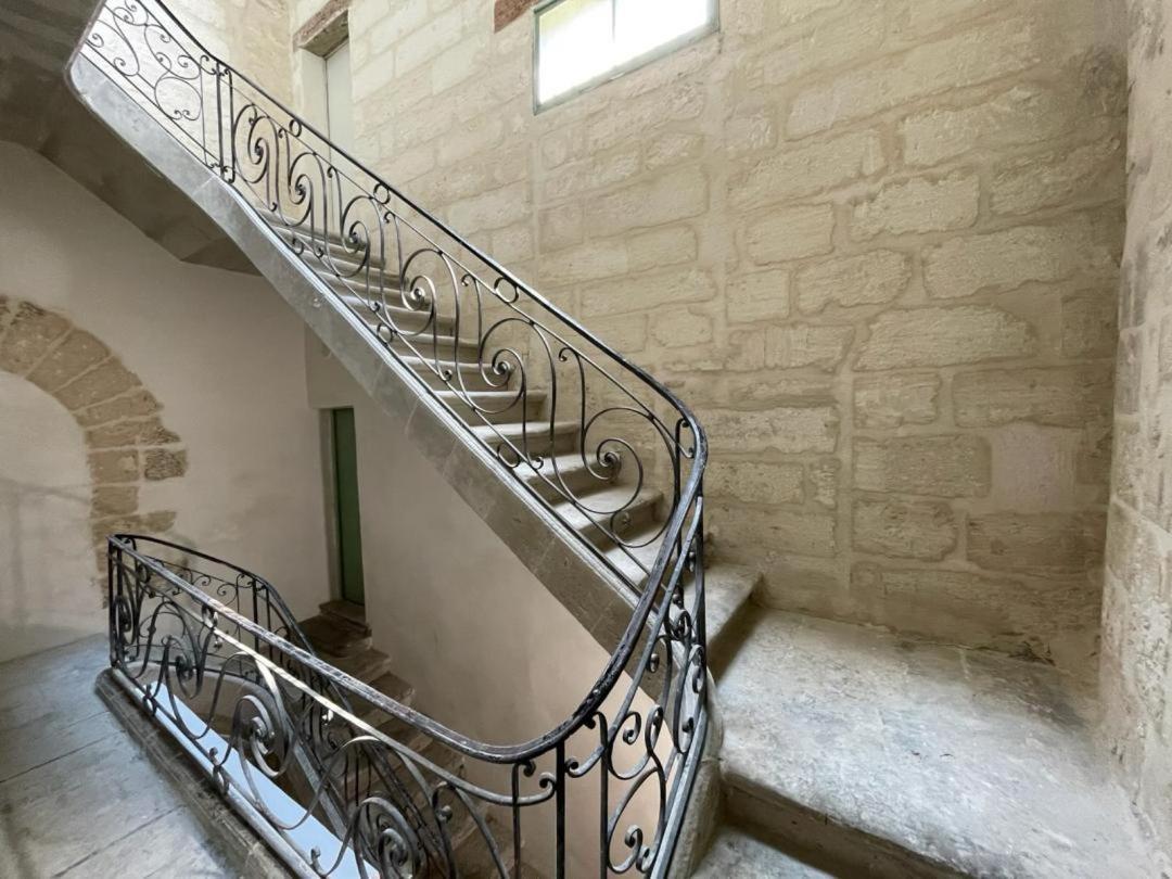 Appartement Studette Avec Le Charme De L'Ancien à Avignon Extérieur photo